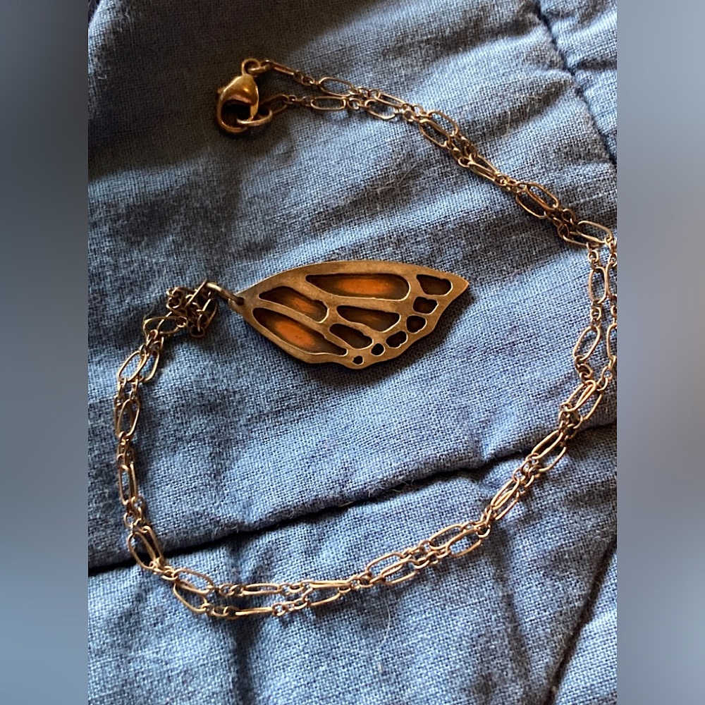 Butterfly wing metal pendant necklace, 17”